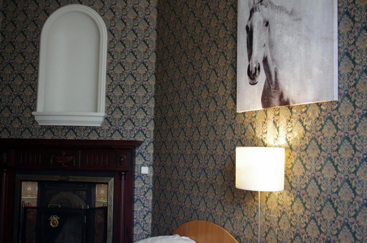 Villand Hotel With Free Private Parking And Self Check In Riga Exterior photo