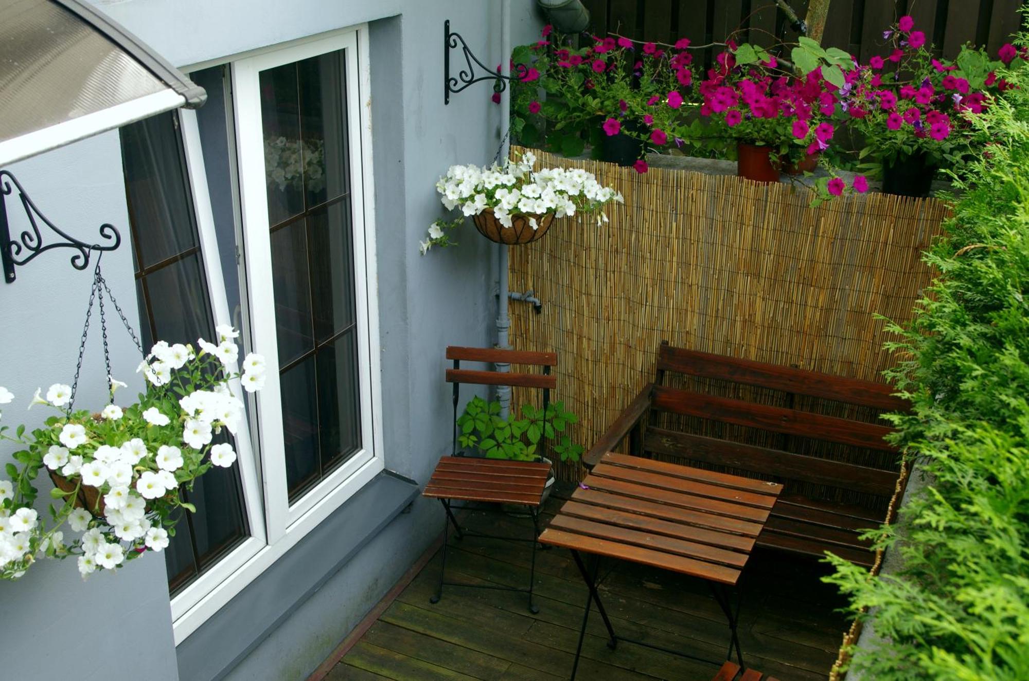Villand Hotel With Free Private Parking And Self Check In Riga Exterior photo