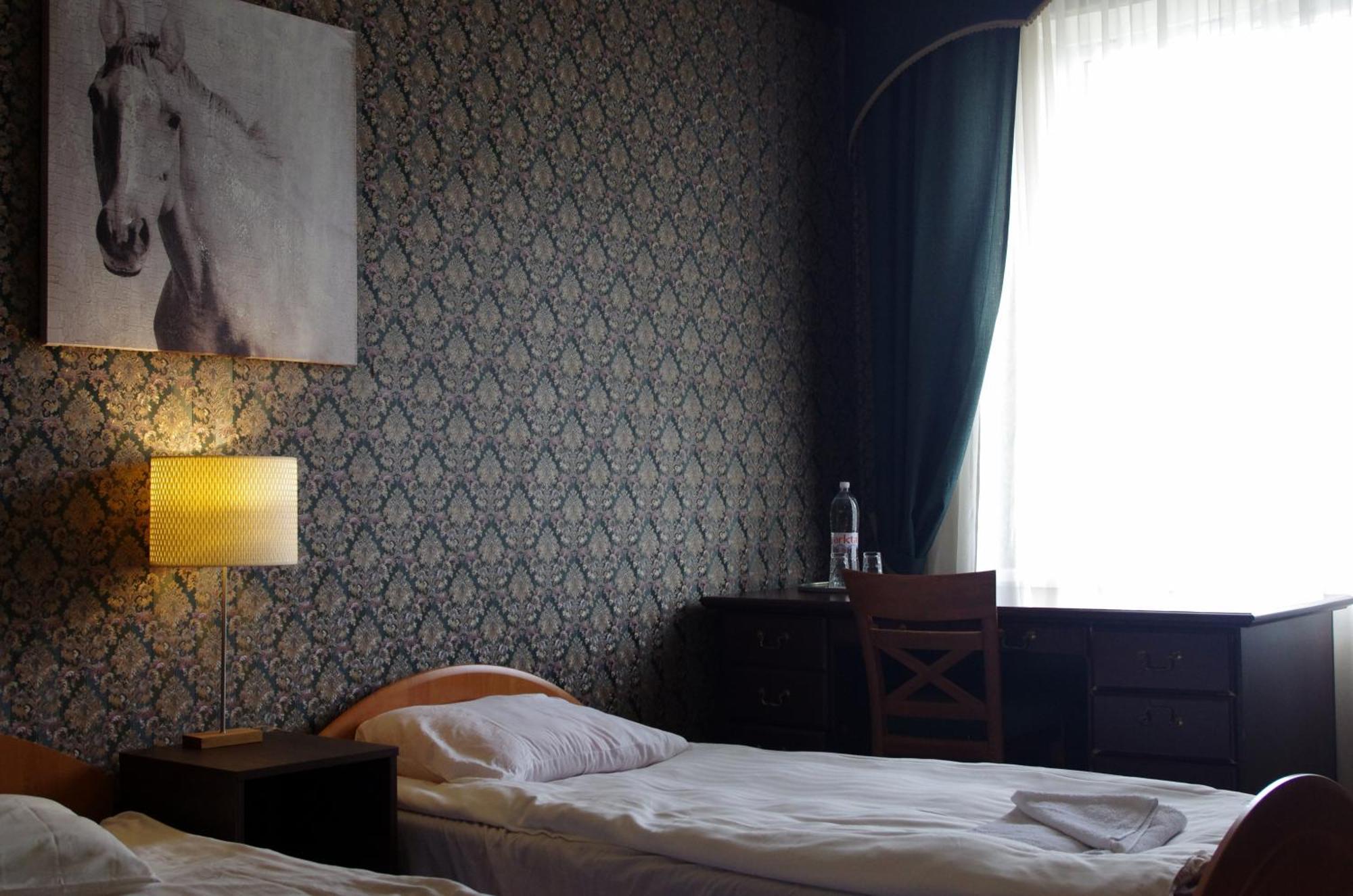 Villand Hotel With Free Private Parking And Self Check In Riga Exterior photo