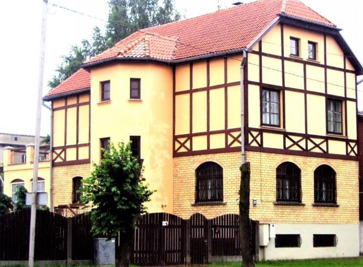 Villand Hotel With Free Private Parking And Self Check In Riga Exterior photo