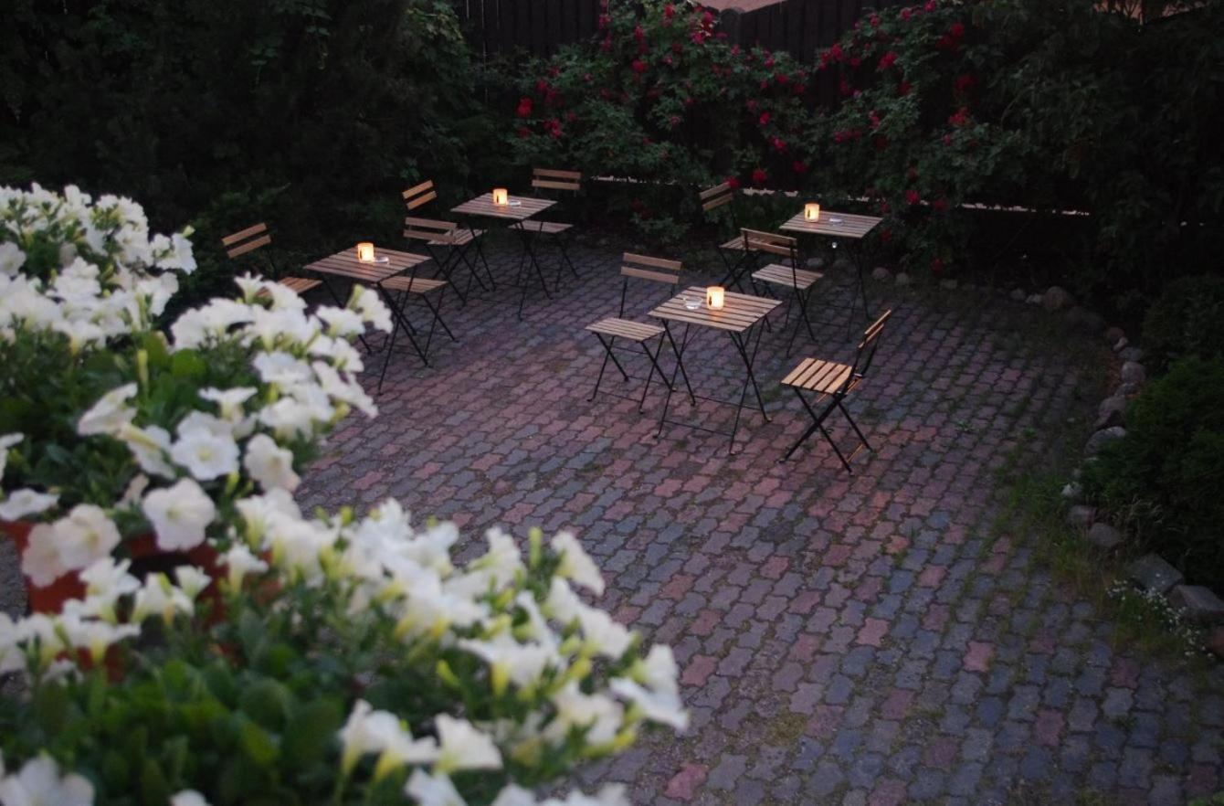 Villand Hotel With Free Private Parking And Self Check In Riga Exterior photo