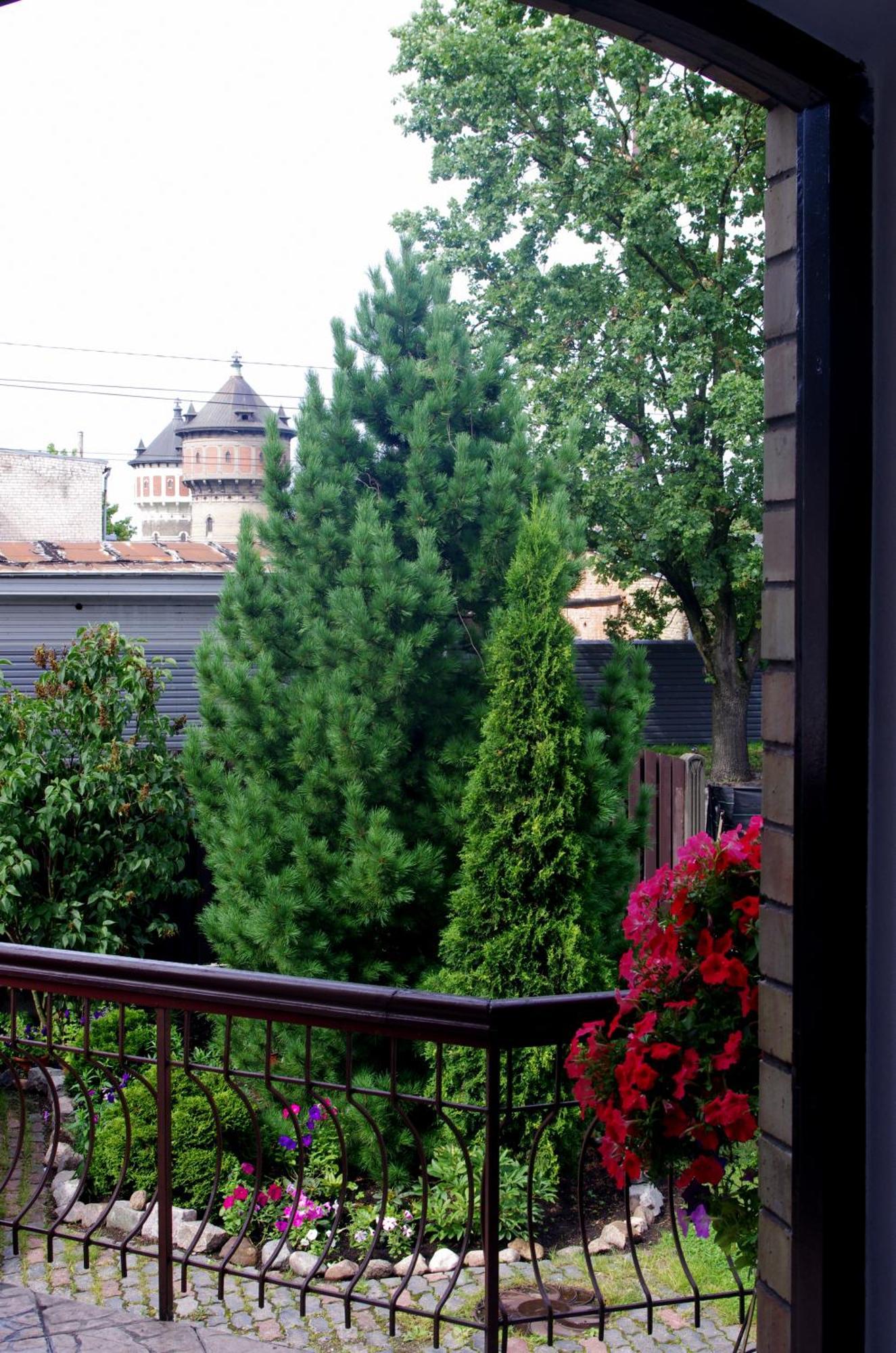 Villand Hotel With Free Private Parking And Self Check In Riga Exterior photo
